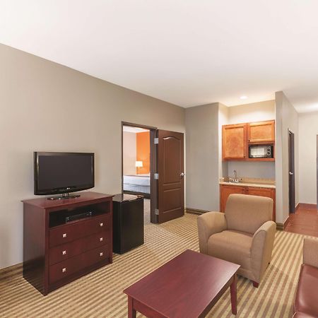 La Quinta By Wyndham Houston Iah Bush Intl Airport E Humble Exterior foto