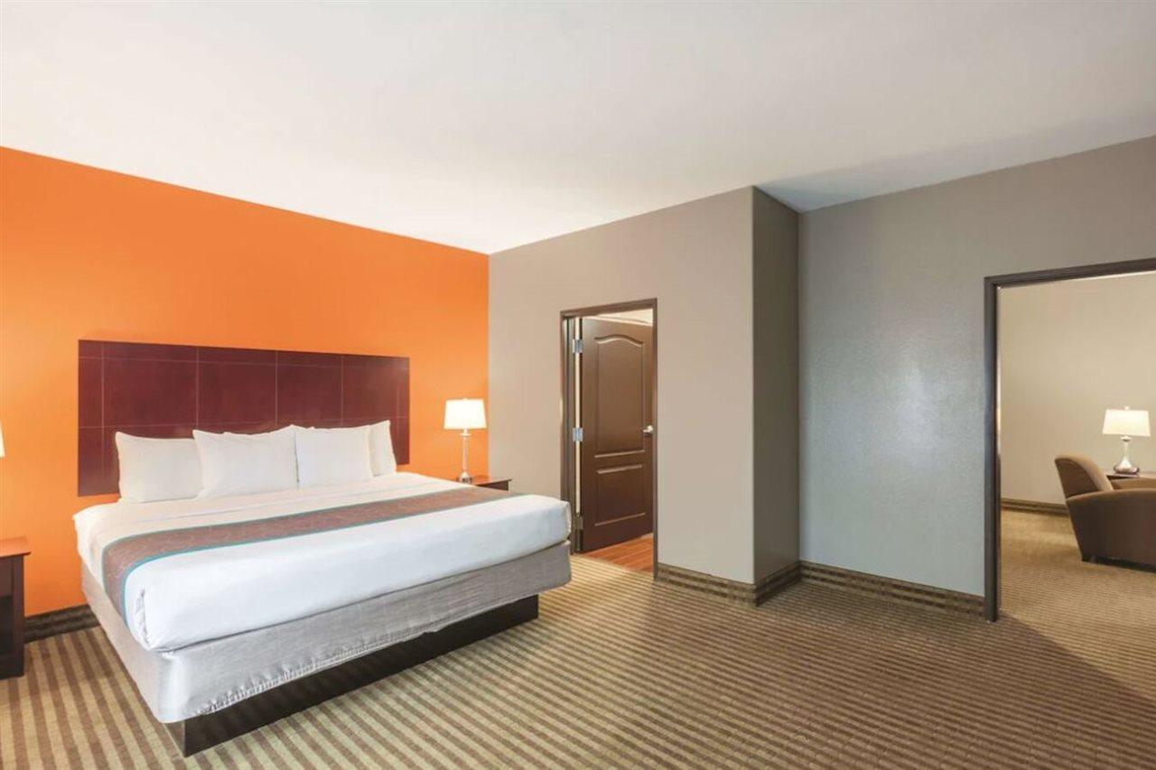 La Quinta By Wyndham Houston Iah Bush Intl Airport E Humble Exterior foto