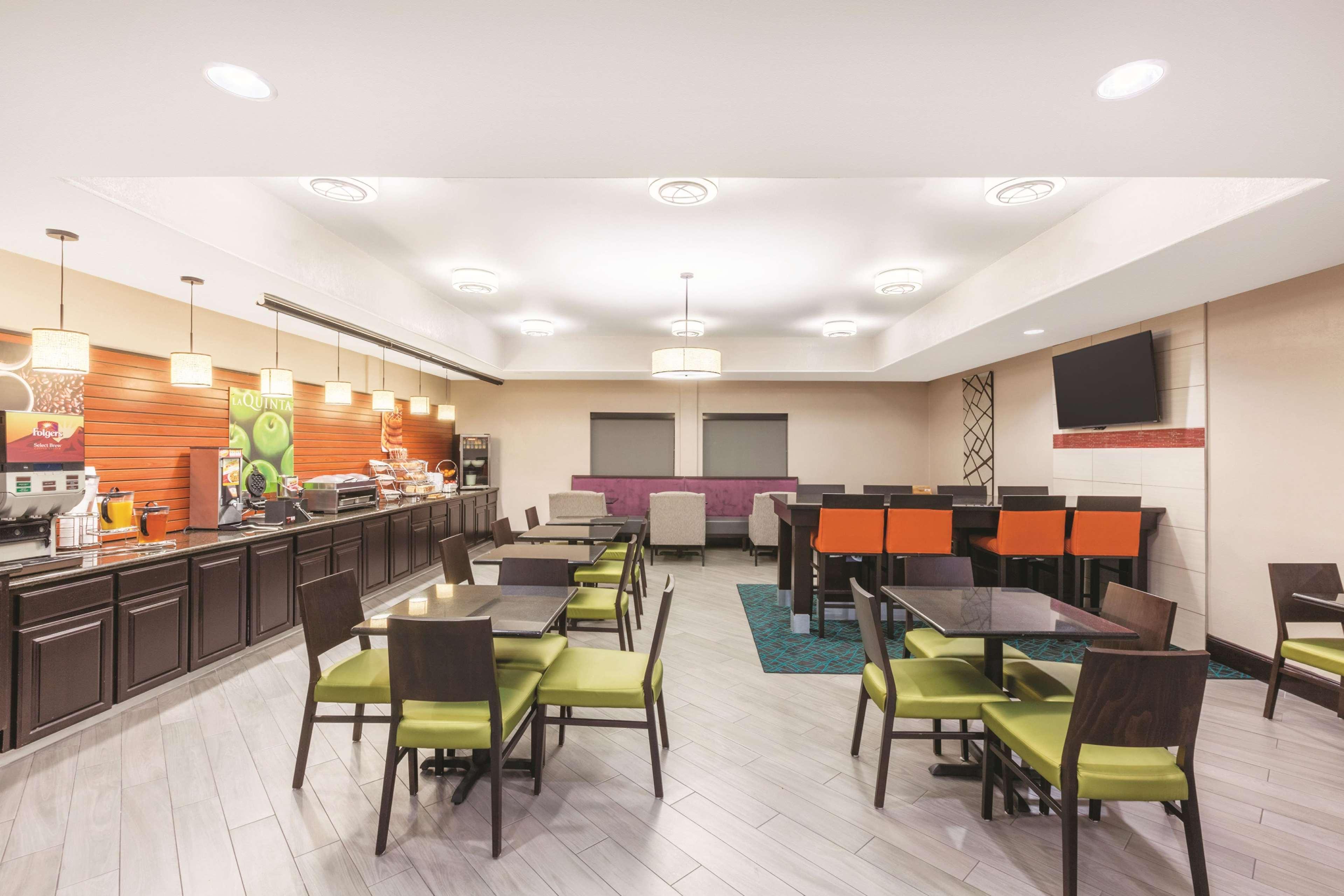 La Quinta By Wyndham Houston Iah Bush Intl Airport E Humble Exterior foto