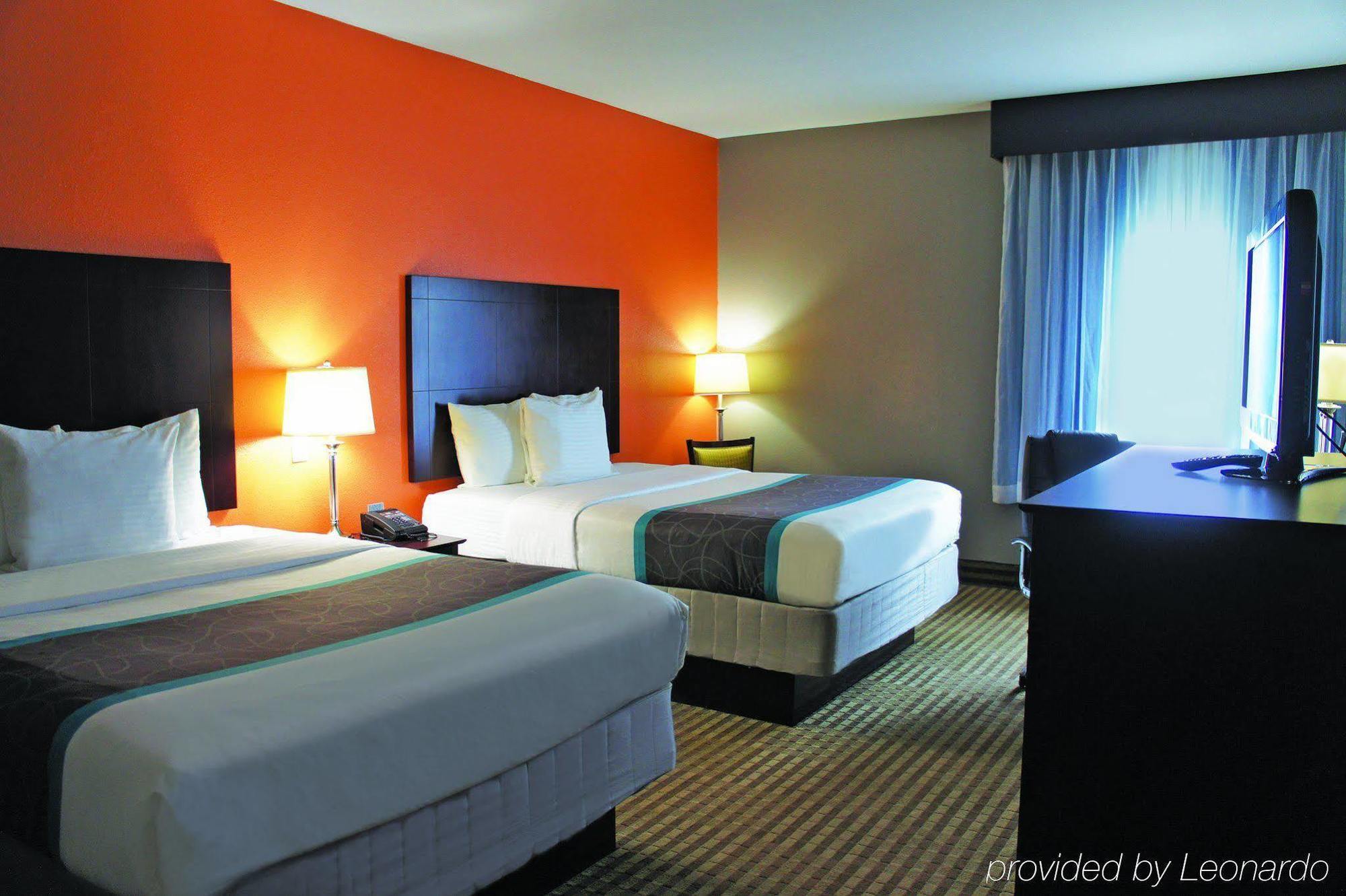 La Quinta By Wyndham Houston Iah Bush Intl Airport E Humble Exterior foto
